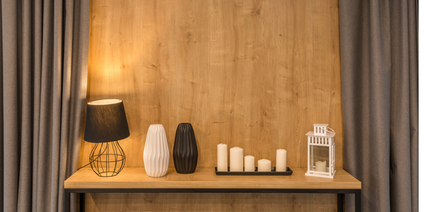 <h2>Homely Home Decor</h2><h2><span style="text-decoration:underline">Rugs, Vases, Mirrors & More!</span></h2>